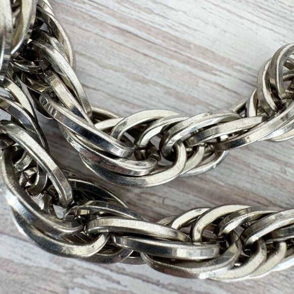 Large Chunky Silver Chain Necklace With Toggle Closure Mob Wife 27” - Picture 8 of 11